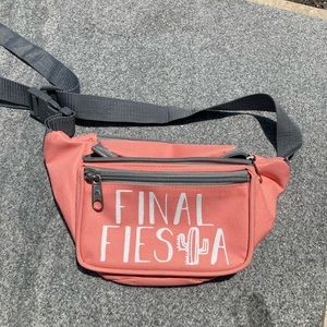 CORAL EVERESTBAG BELT BAG /FANNY PACK
